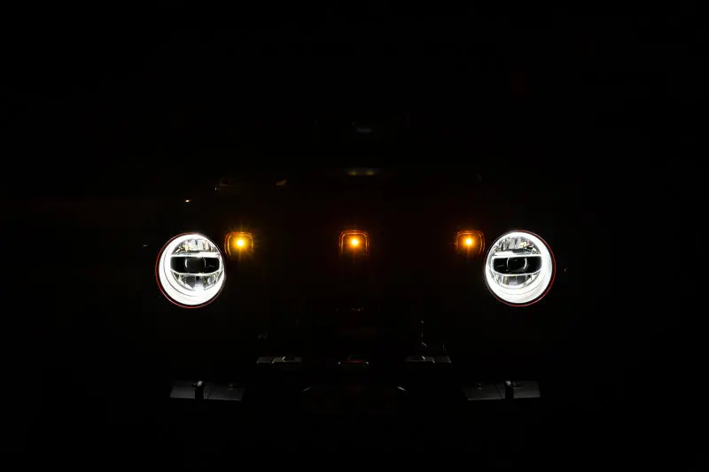 Dv8 Offroad 2018-2023 Jeep Wrangler Jl Amber Grille Lights 1