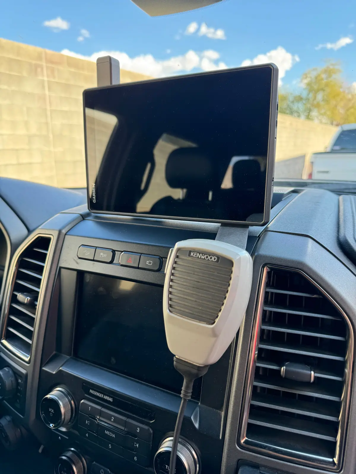 Gen 2 Raptor / F150 / Super Duty - Center Dash Fold Down Gps Mount (Garmin Tread Xl) 1