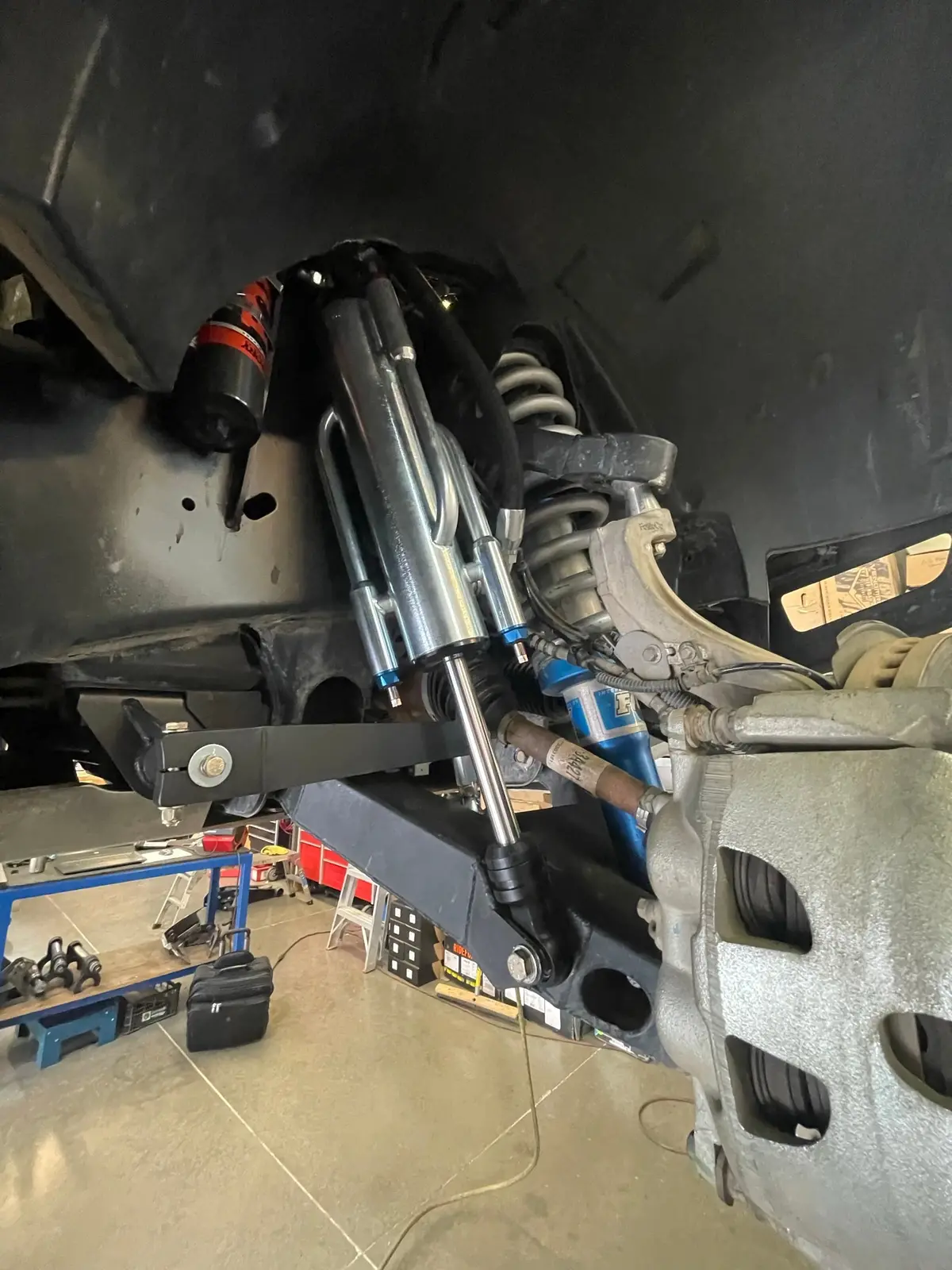 Fox 10" Bypass 3 Tube 3.0 Series, R/R, Black - Fmi Custom Tube Layout And Valving For Front Mid Travel Kits (Single Shock) - Left 1