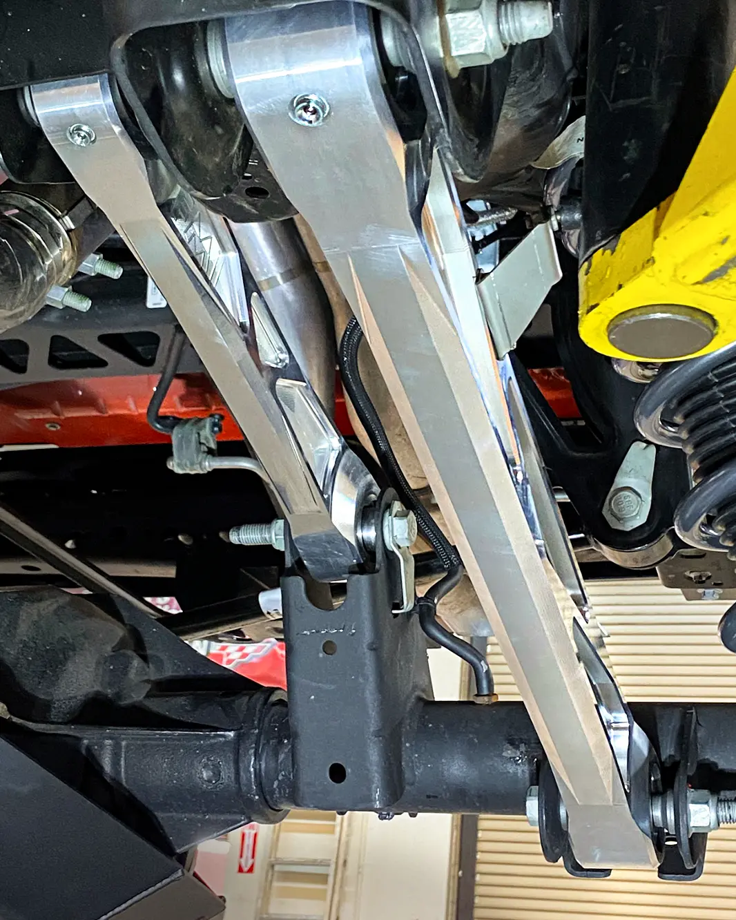 Bronco Raptor 2022 + Billet Aluminum Rear Suspension Arms With Ultra-Flex Joints 1