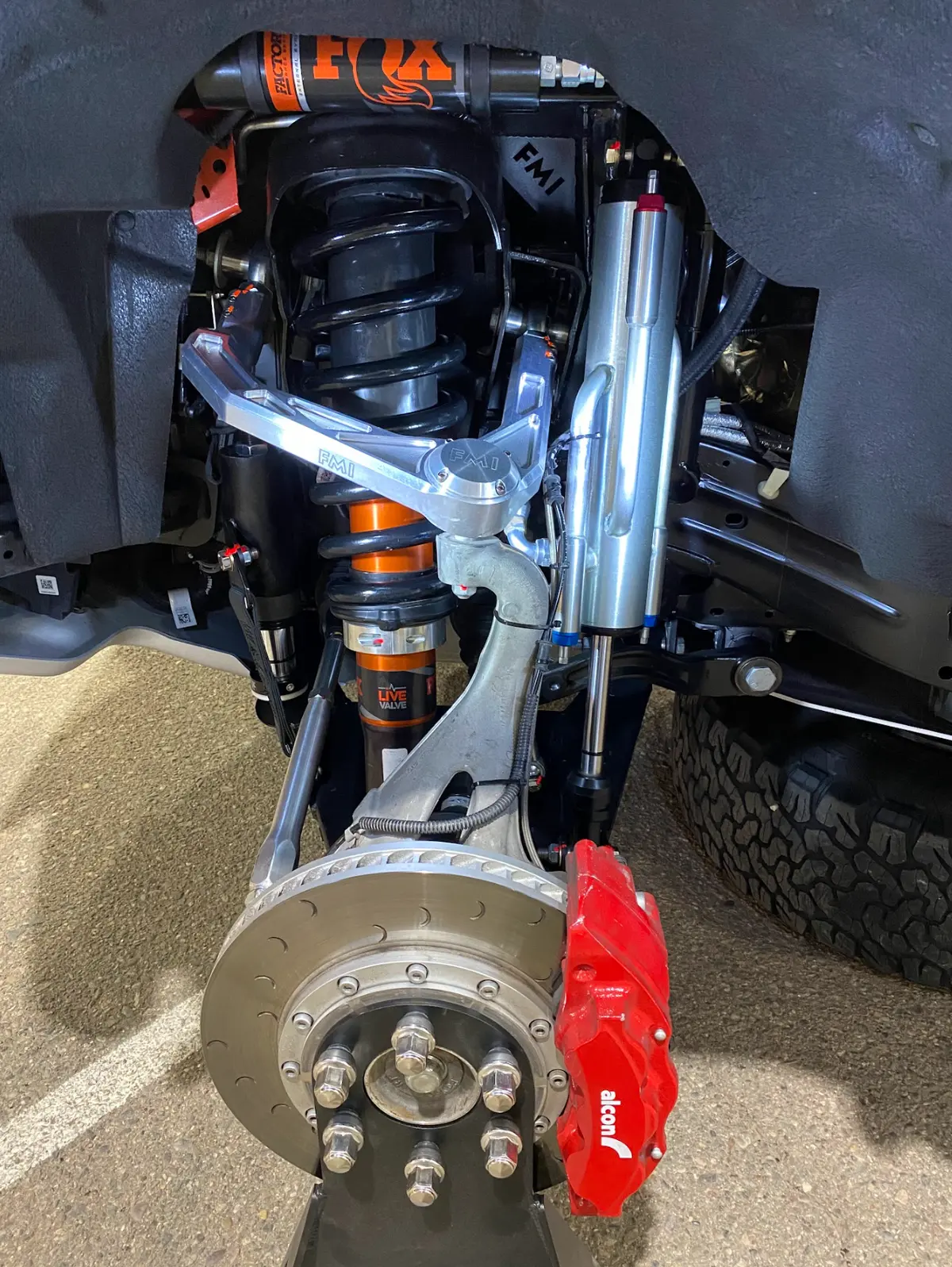 2022 + Bronco Raptor Mid Travel Front Suspension Kit 1