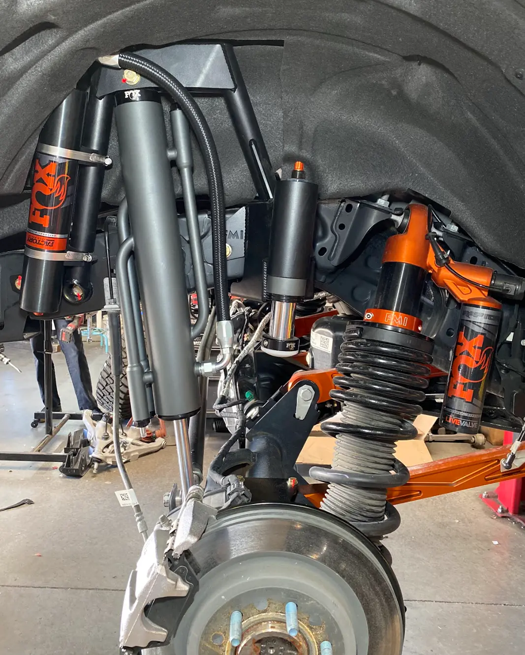 2022+ Bronco Raptor Rear Mid-Travel With Shock Mount & Bump Stop Kit 1