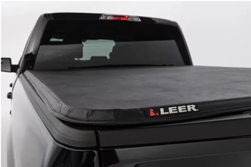 Leer 1999+ Ford Super Duty Latitude 6Ft9in Tonneau Cover - Folding Full Size Standard Bed 1
